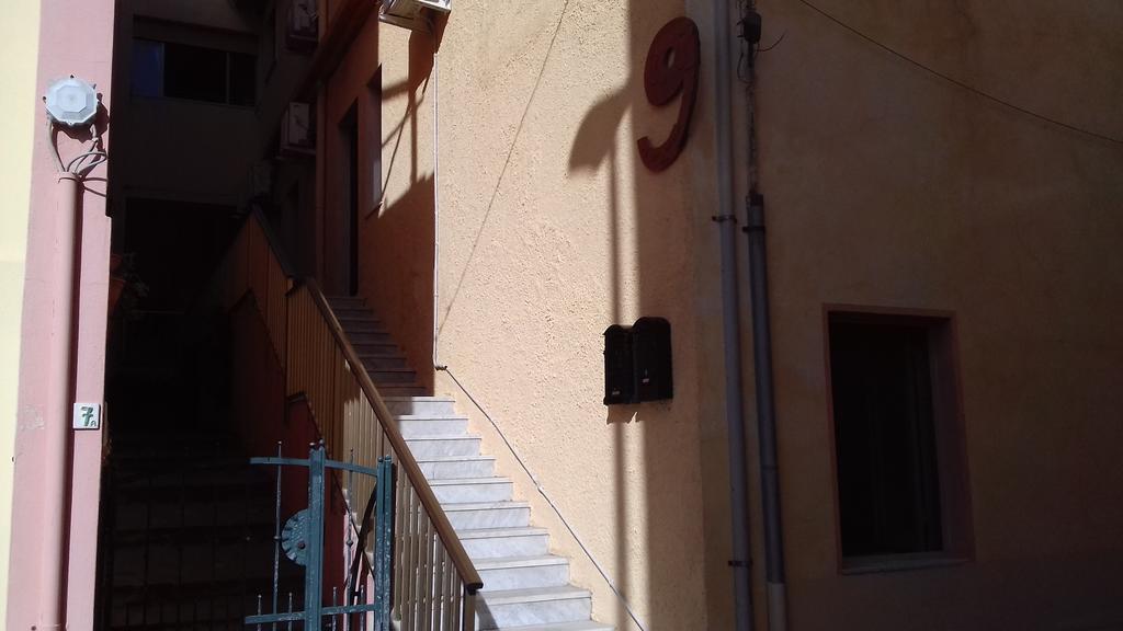Via Dei Mille *